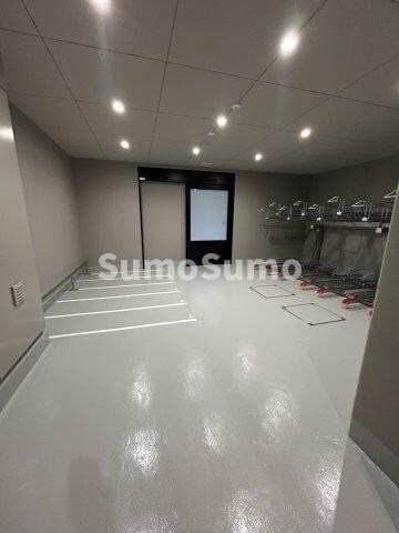 物件外観写真4　(ゆとりのあるロビーです)