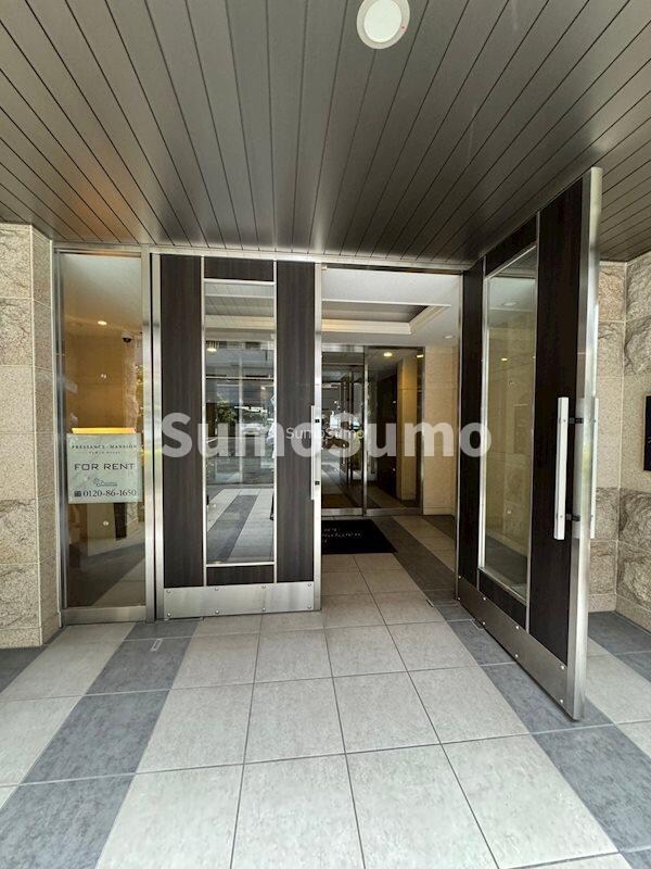 物件外観写真2　(エントランスです)