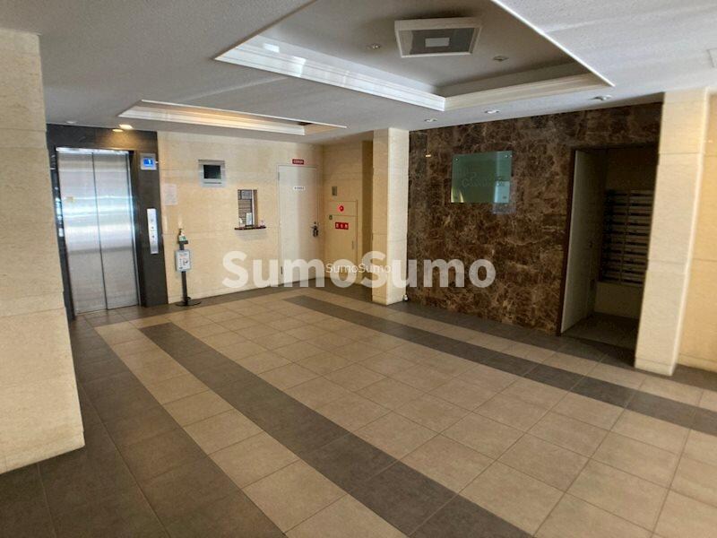 物件外観写真3　(建物の内部です)