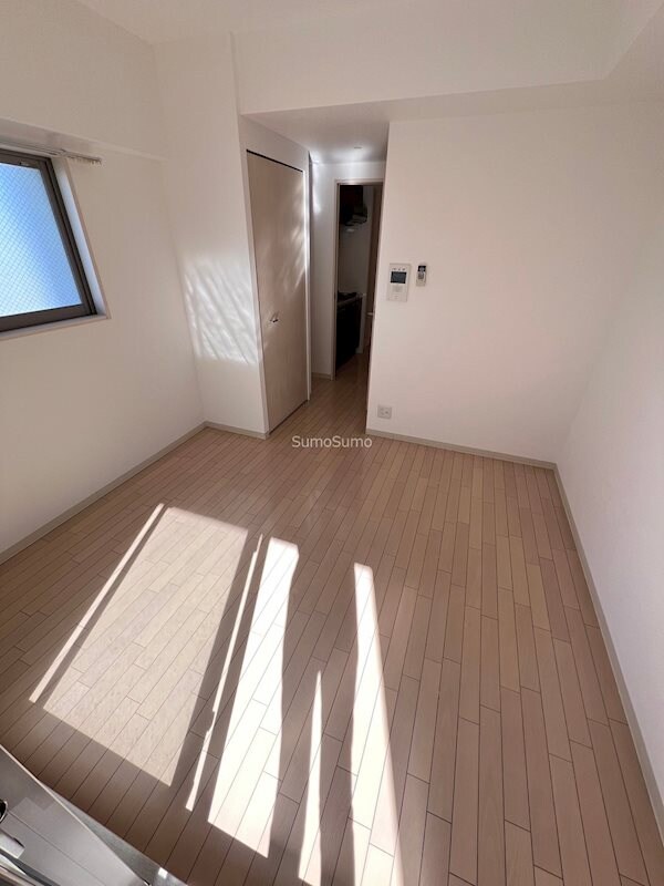 物件内観写真5　(ゆったり過ごせる居間です)