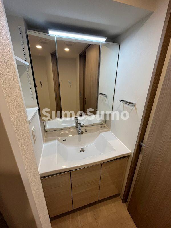 物件内観写真12　(スペースが確保できる洗面所です)