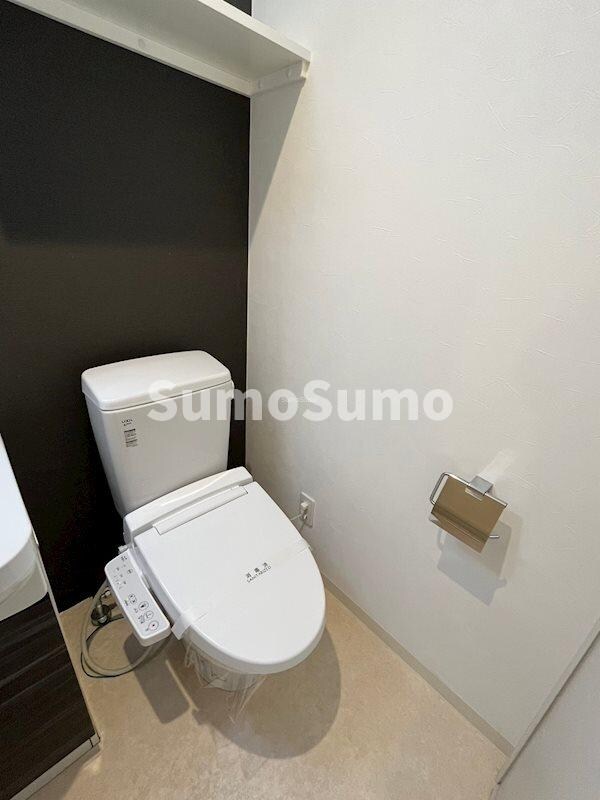 トイレ(落ち着いた色調のトイレです)