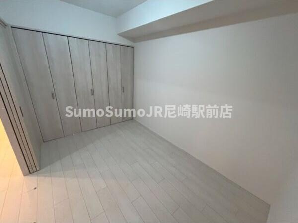 物件内観写真12　(使いやすい居間です)