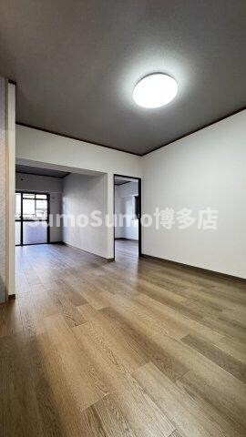 物件内観写真15　(居間です)