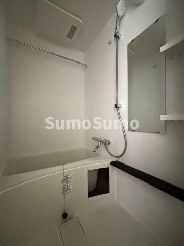 物件内観写真7　(日々の疲れを癒すお風呂付です)