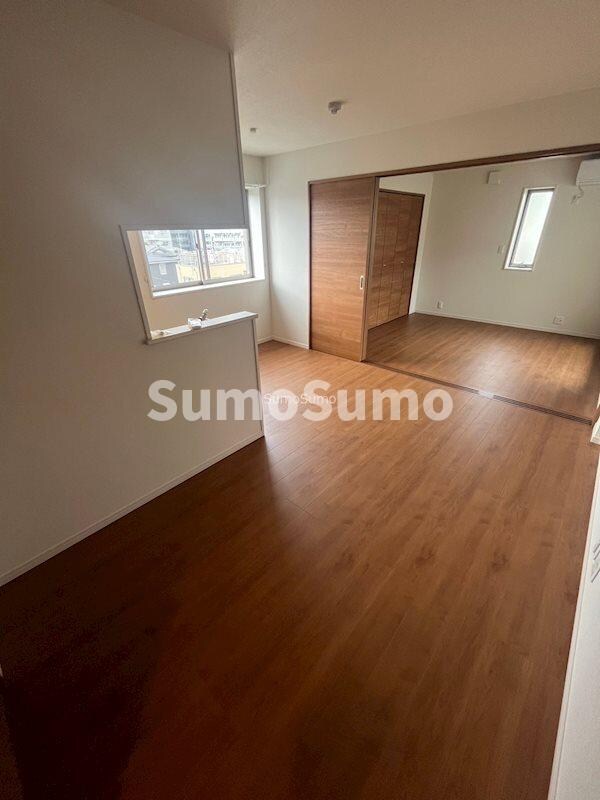 物件内観写真6　(おしゃれなリビングです)