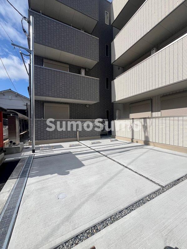 物件外観写真4　(カースペースがあります)