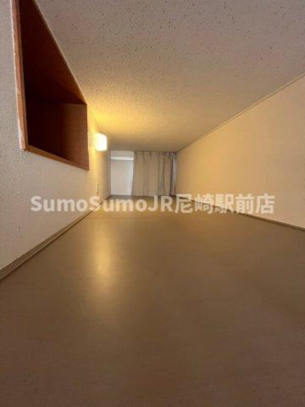 居室(使いやすい居間です)