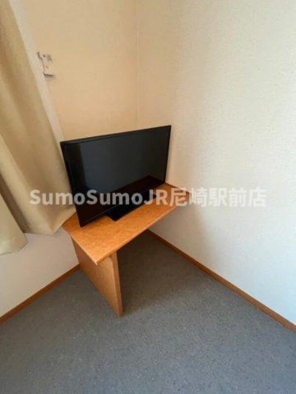 寝室(広くて明るい寝室)