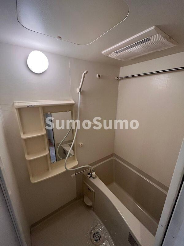 物件内観写真9　(コンパクトで使いやすいお風呂です)