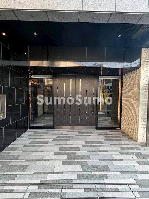 物件外観写真2　(エントランスです)