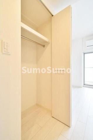 物件内観写真12　(ちょっとした収納スペースも充実しています)