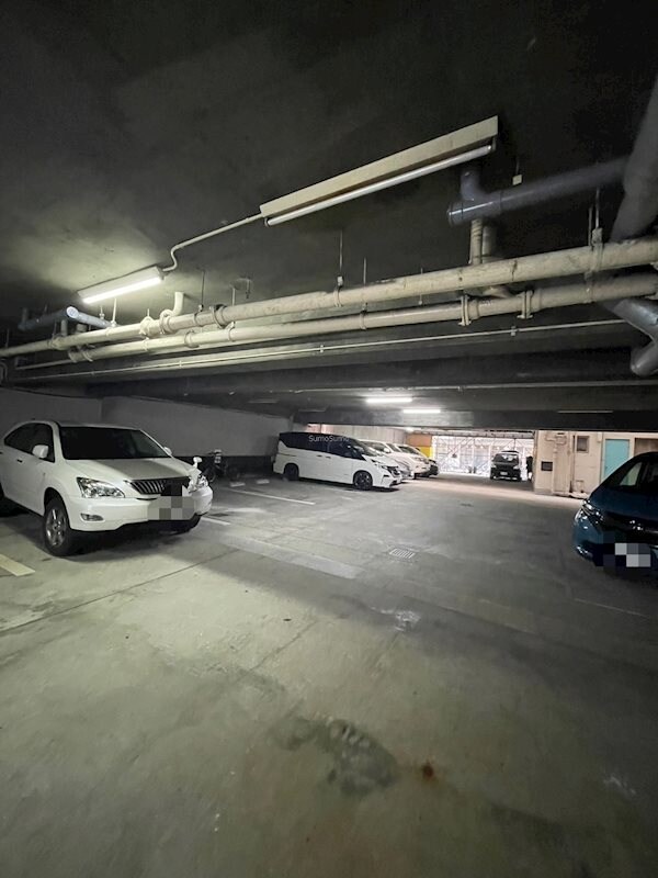 駐車場(駐車場があるので、車を買う予定の方も安心です)