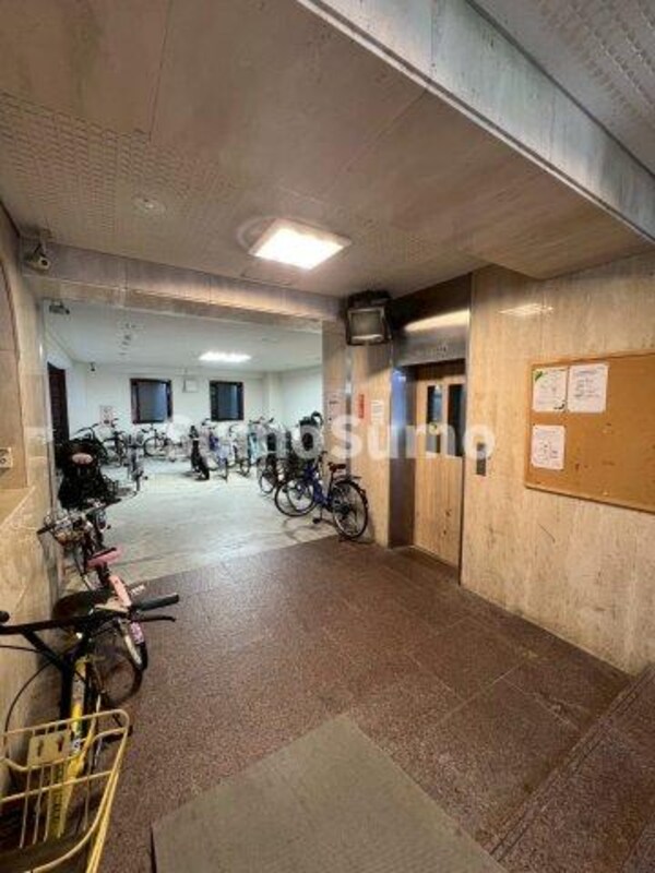 ロビー・ラウンジ(建物の内部です)