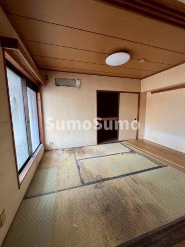 寝室(使い勝手のいい寝室です)