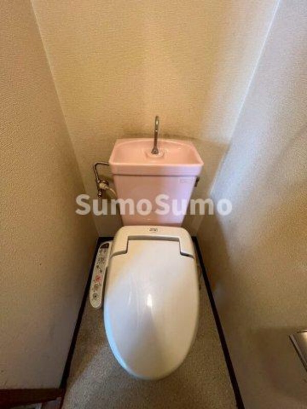 トイレ(コンパクトで使いやすいトイレです)