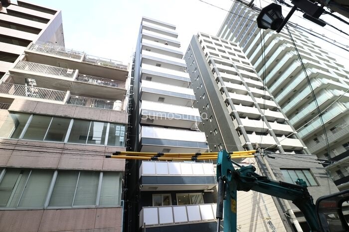 物件外観写真1　(落ち着いた雰囲気の外観です)