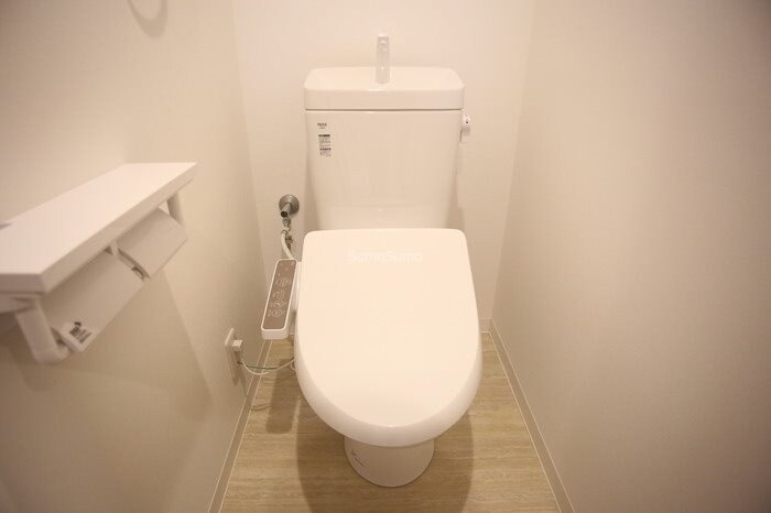 物件内観写真11　(シンプルで使いやすいトイレです)