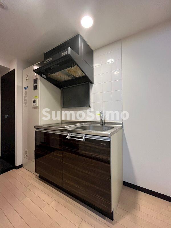 物件内観写真6　(コンパクトなキッチンで掃除もラクラク)