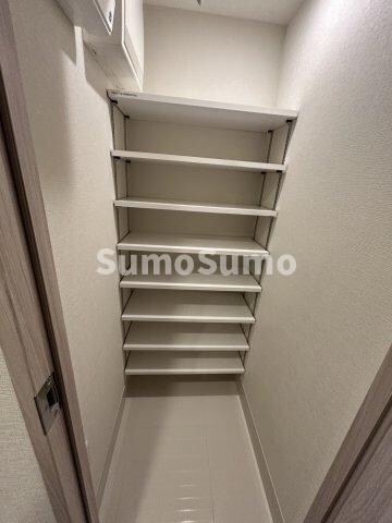 物件内観写真7　(こまごまとしたものを収納できそうですね)