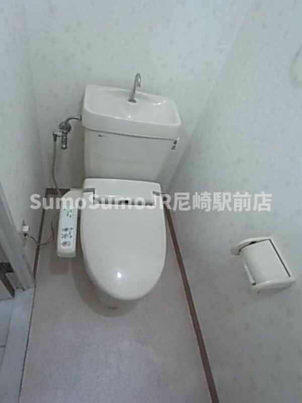 トイレ(シンプルで使いやすいトイレです)