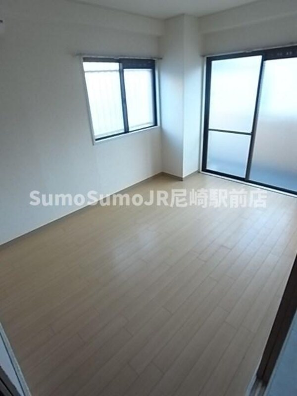 寝室(寝室です)