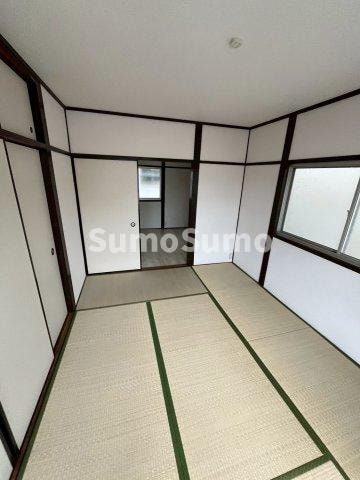 物件内観写真7　(明るい和室です)