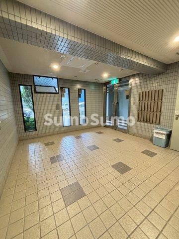 物件外観写真3　(ロビーです)