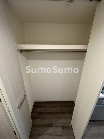 物件内観写真16　(小物を収納するのに便利です)