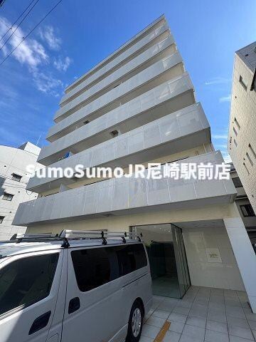 物件外観写真1　(きれいな外観です)