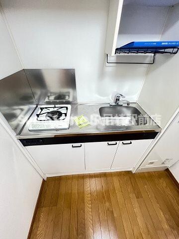 物件内観写真15　(コンパクトなキッチンで掃除もラクラク)