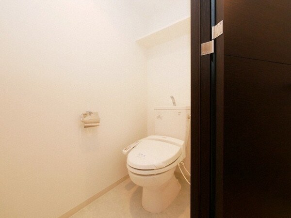 トイレ(コンパクトで使いやすいトイレです)