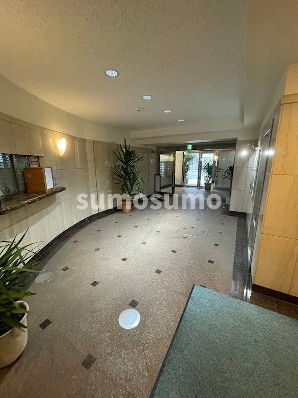 物件外観写真3　(ロビーです)