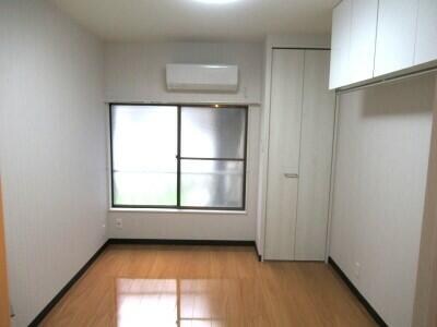 物件内観写真2　(別号室の写真を使用しています )