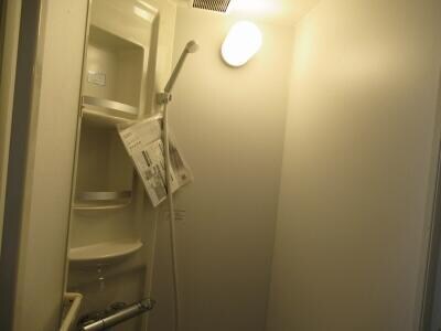 物件内観写真4　(別号室の写真を使用しています )