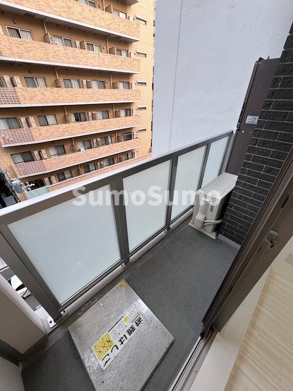 物件内観写真11　(暖かな日差しのふりそそぐバルコニー)