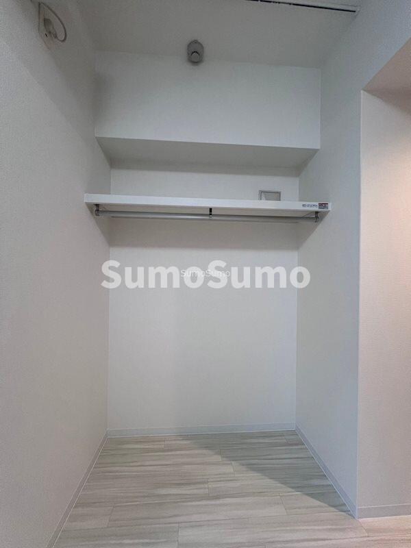 物件内観写真14　(収納豊富です)