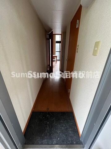 物件内観写真5　(落ち着いた玄関です)