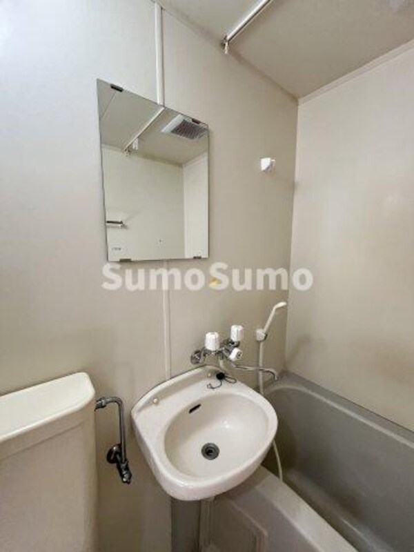 洗面・脱衣所(忙しい朝には欠かせない洗面所です)