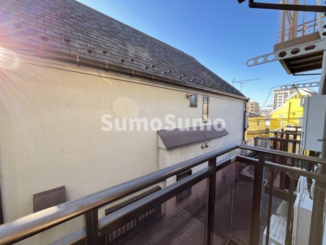 物件内観写真14　(外からの目が気にならないバルコニーで洗濯物が干せます)