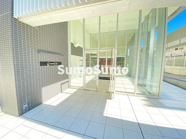エントランス(建物の内部です)