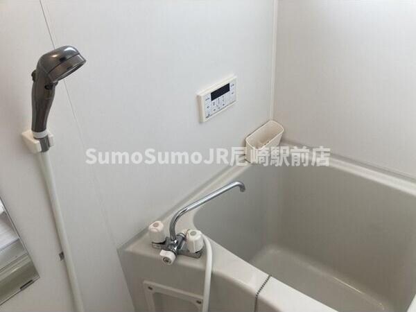 物件内観写真23　(明るい洗面所です)