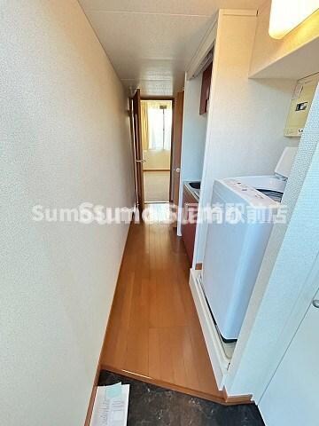 物件内観写真5　(落ち着いた玄関です)