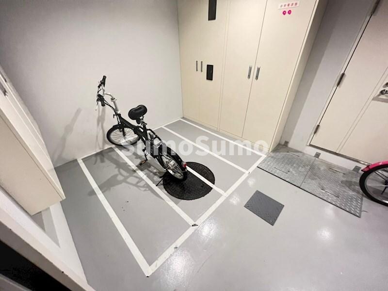 物件外観写真4　(外観は落ち着いています)