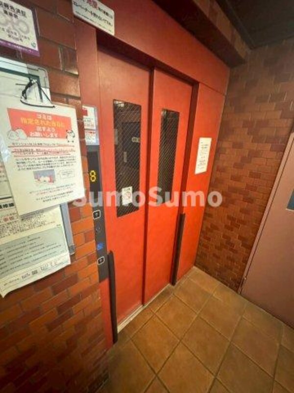 ロビー・ラウンジ(建物の内部です)