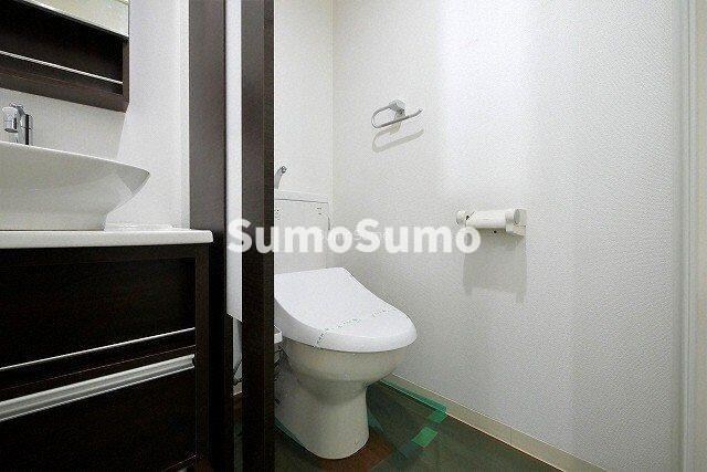 物件内観写真12　(シンプルで使いやすいトイレです)