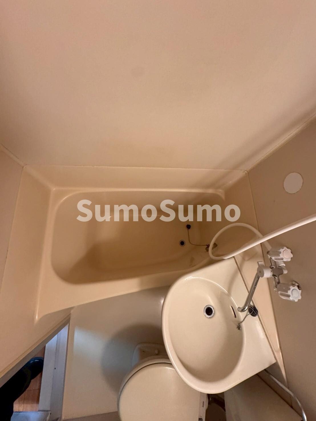 物件内観写真8　(日々の疲れを癒すお風呂付です)