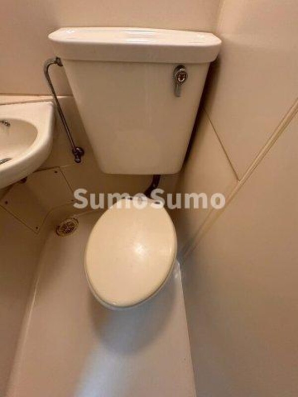 トイレ(落ち着いた色調のトイレです)
