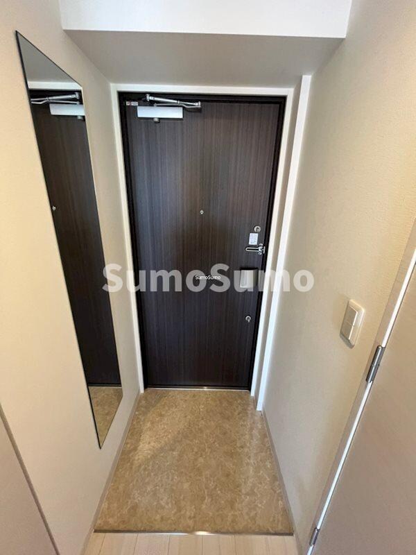 物件内観写真4　(落ち着いた玄関です)