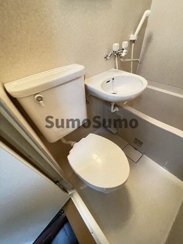 トイレ(ゆったりとした空間のトイレです)